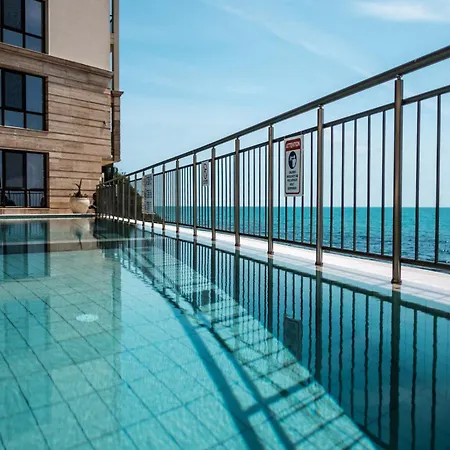 Cabacum Pleasure Beachfront - 50m To And Pool Апартаменти